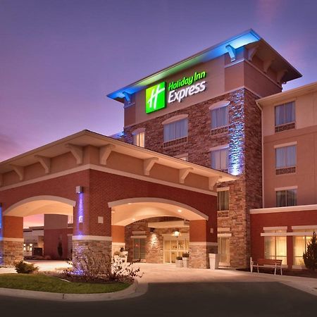 Holiday Inn Express & Suites Overland Park By Ihg Экстерьер фото