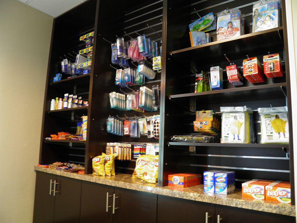 Holiday Inn Express & Suites Overland Park By Ihg Экстерьер фото