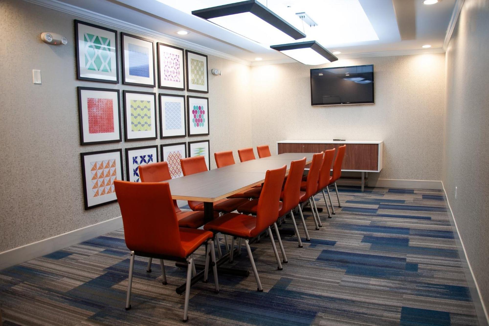 Holiday Inn Express & Suites Overland Park By Ihg Экстерьер фото