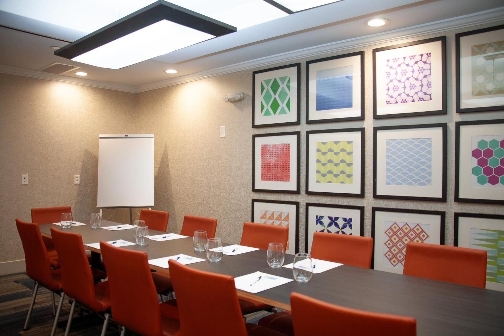 Holiday Inn Express & Suites Overland Park By Ihg Экстерьер фото