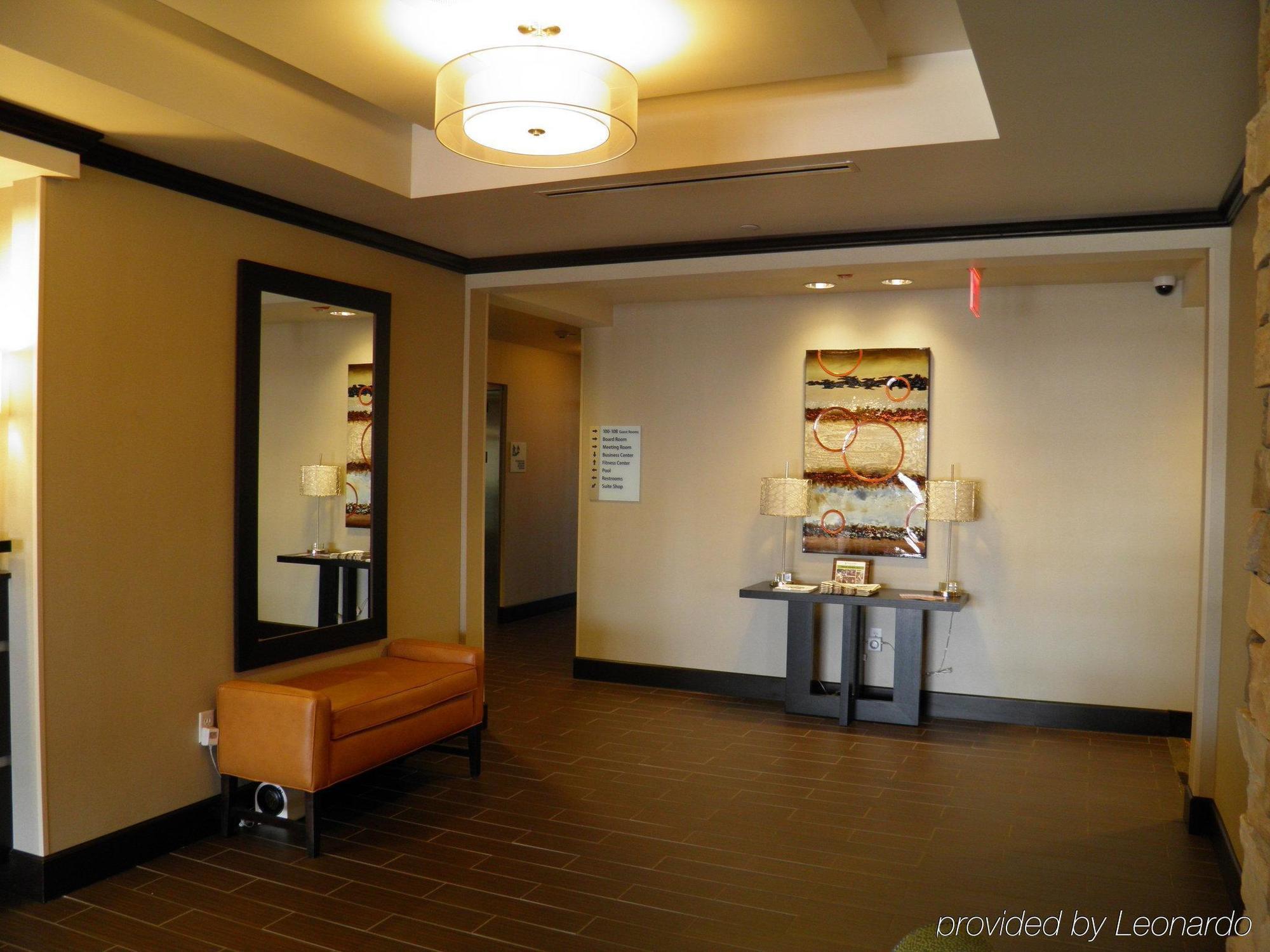 Holiday Inn Express & Suites Overland Park By Ihg Экстерьер фото