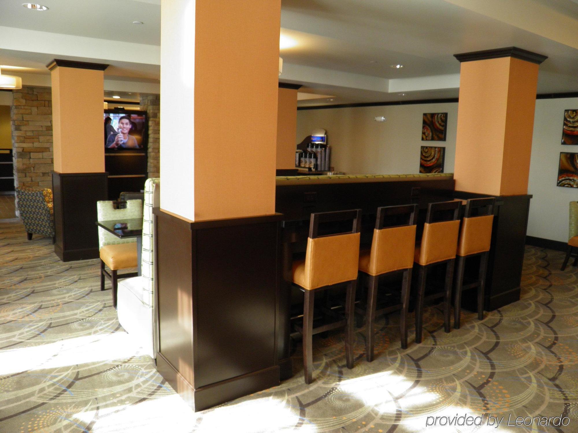 Holiday Inn Express & Suites Overland Park By Ihg Экстерьер фото