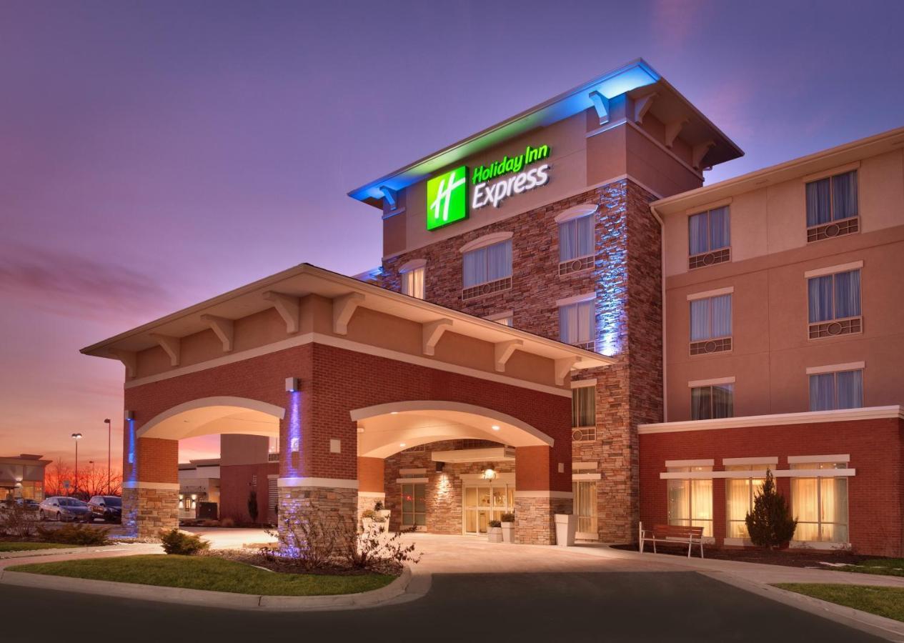 Holiday Inn Express & Suites Overland Park By Ihg Экстерьер фото